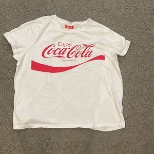 Cute Coca-Cola tee shirt XL